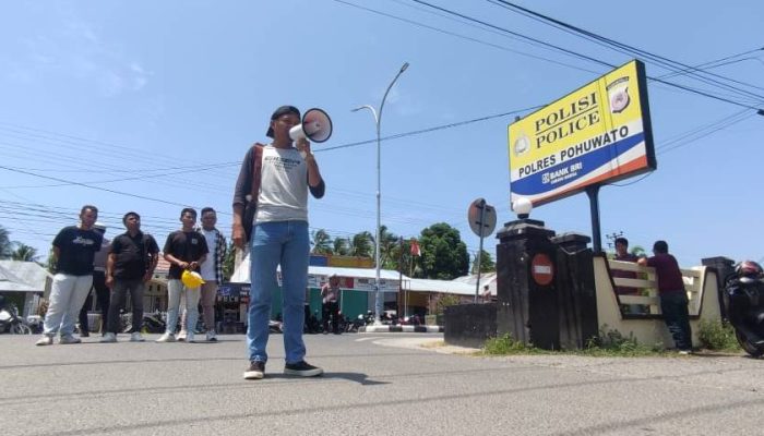 Gelar Demo, Aliansi Masyarakat Lingkar Tambang Tuntut Dugaan Kekerasan Saat Demo 21 September