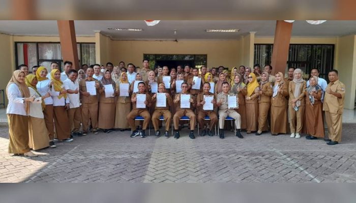 Dukcapil PMD Provinsi Ucapkan Ikrar Netralitas dan Teken Pakta Integritas