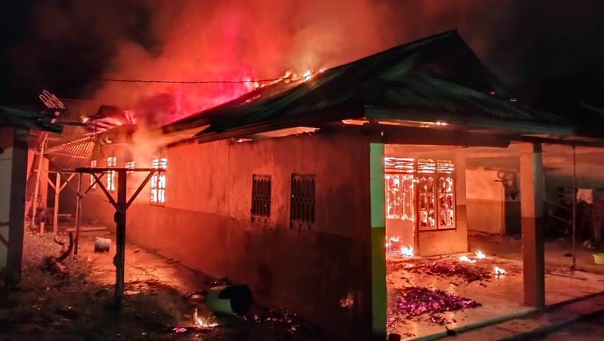 Rumah Terbakar