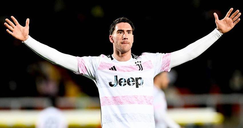 Selebrasi Dusan Vlahovic dalam laga Serie A antara Lecce vs Juventus, Senin (22/1/2024). (c) Juventus FC Official