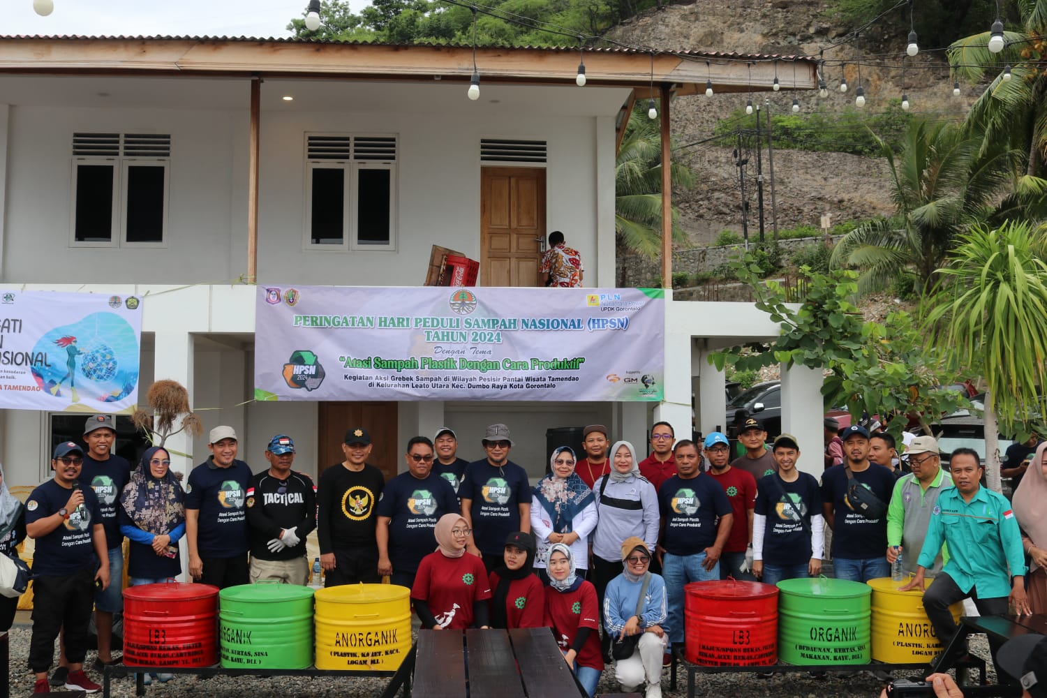Bareng Pemkot, PLN NP UPDK Gorontalo Gelar Aksi Gerebek Sampah di Tamendao