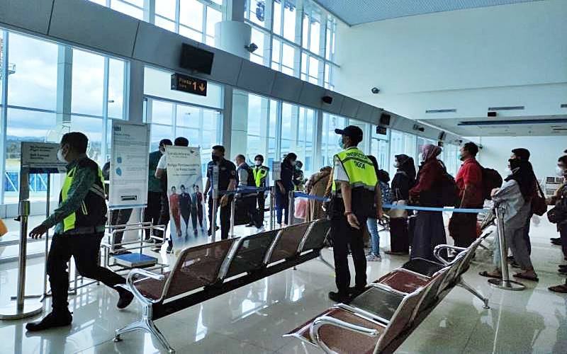 Bandara Djalaluddin Gorontalo Ditutup, Penumpang Sesalkan Lambatnya Pemberitahuan