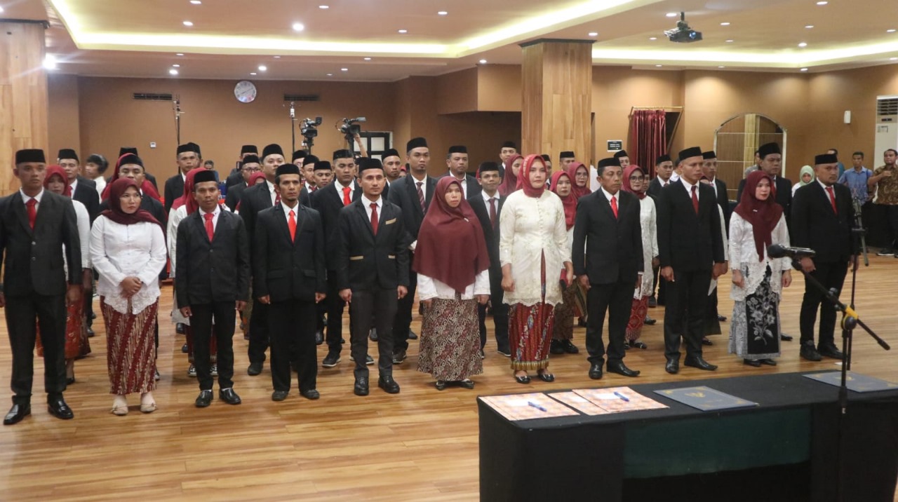 KPU Gorut Lantik 55 Anggota PPK, Yanti_ Sesuai Hasil Seleksi