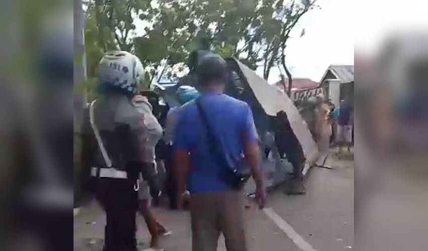 Mobil Truk Lantas Polresta Gorontalo Kota Alami Kecelakaan, 4 Pengendara jadi Korban