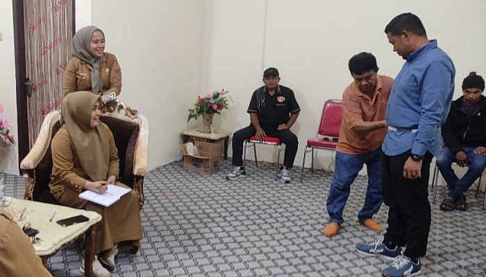 Caleg Terpilih DPRD Gorut Jalani Pengukuran Pakaian untuk Pelantikan