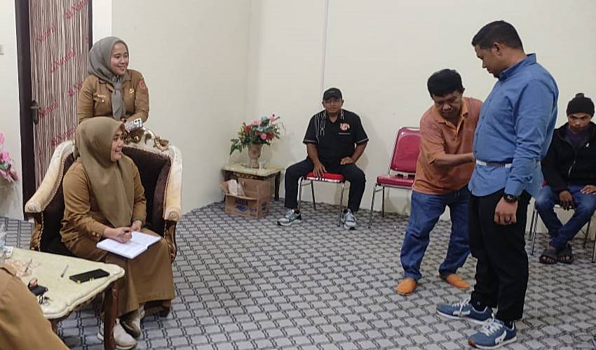 Caleg Terpilih DPRD Gorut Jalani Pengukuran Pakaian untuk Pelantikan