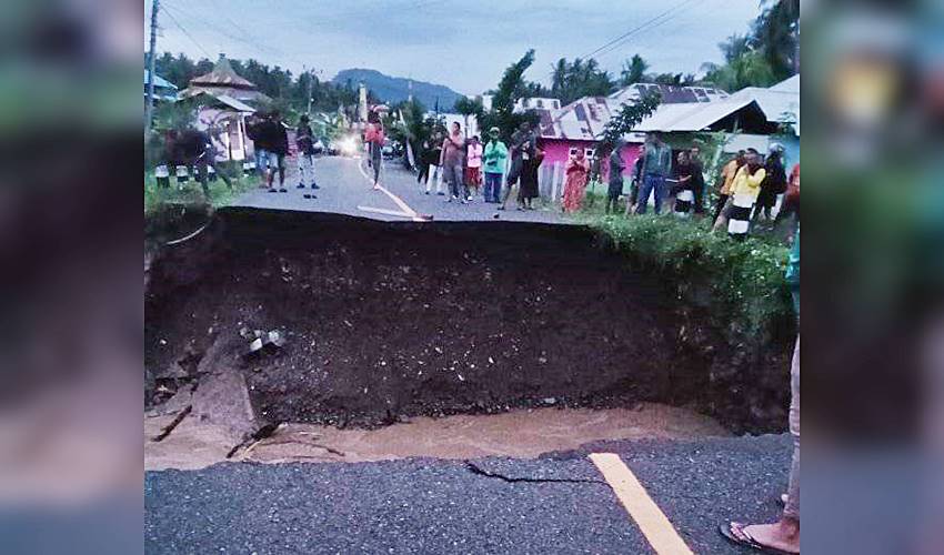 Jembatan di Desa Monano Ambruk, Akses Gorontalo-Bolsel Lumpuh