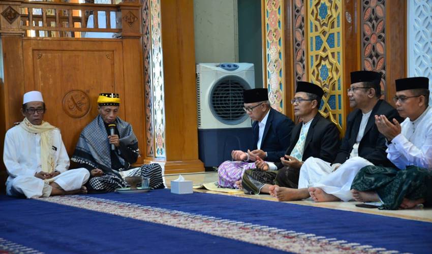 Penjagub Gorontalo Salat Idul Adha di Masjid Baiturahim