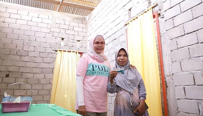 Puluhan Rumah di Kabila Nikmati Sambungan Listrik Gratis, Yang Belum akan Diperjuangkan Merlan