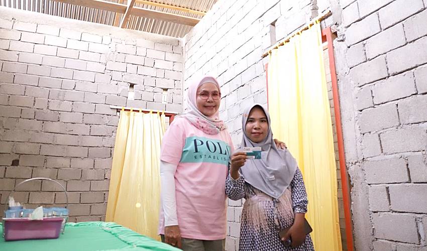 Puluhan Rumah di Kabila Nikmati Sambungan Listrik Gratis, Yang Belum akan Diperjuangkan Merlan
