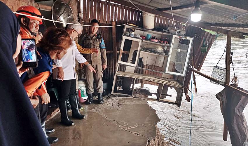 Rudy Salahuddin Kunjungi Warga Terdampak Banjir di Kota Gorontalo
