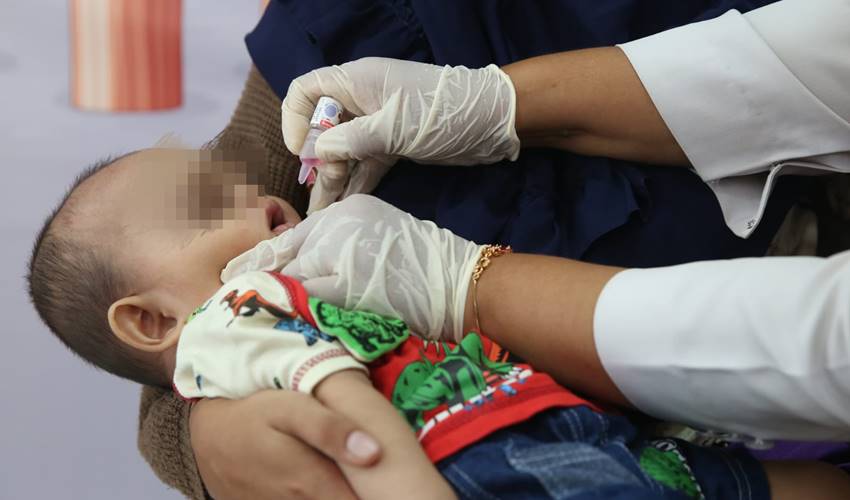 Dokter Winda_ Virus Polio Bisa Menular Lewat Tinja dan Air Liur