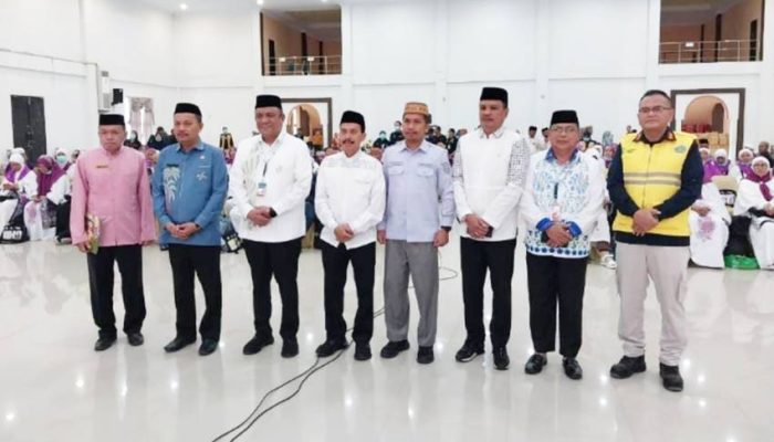 Jemaah Haji Asal Kabgor Disambut Asisten I