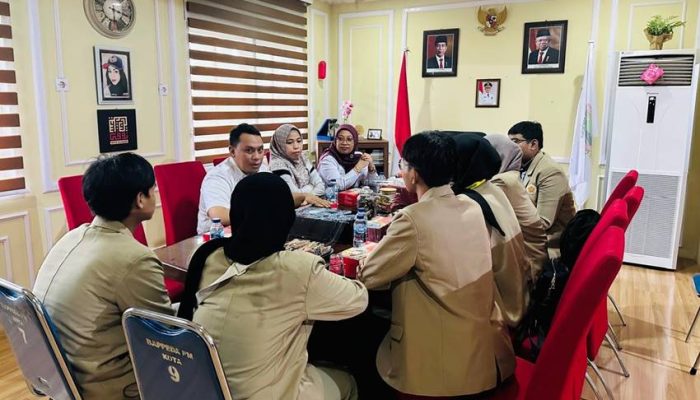 KKN PPM UGM dan Bapppeda Bahas Pengembangan Kecamatan Kota Barat