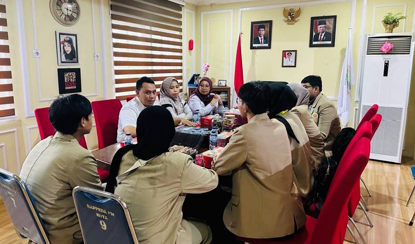 KKN PPM UGM dan Bapppeda Bahas Pengembangan Kecamatan Kota Barat