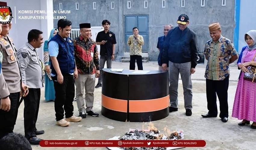 Surat Suara PSU Kelebihan, KPU Boalemo Gelar Pemusnahan
