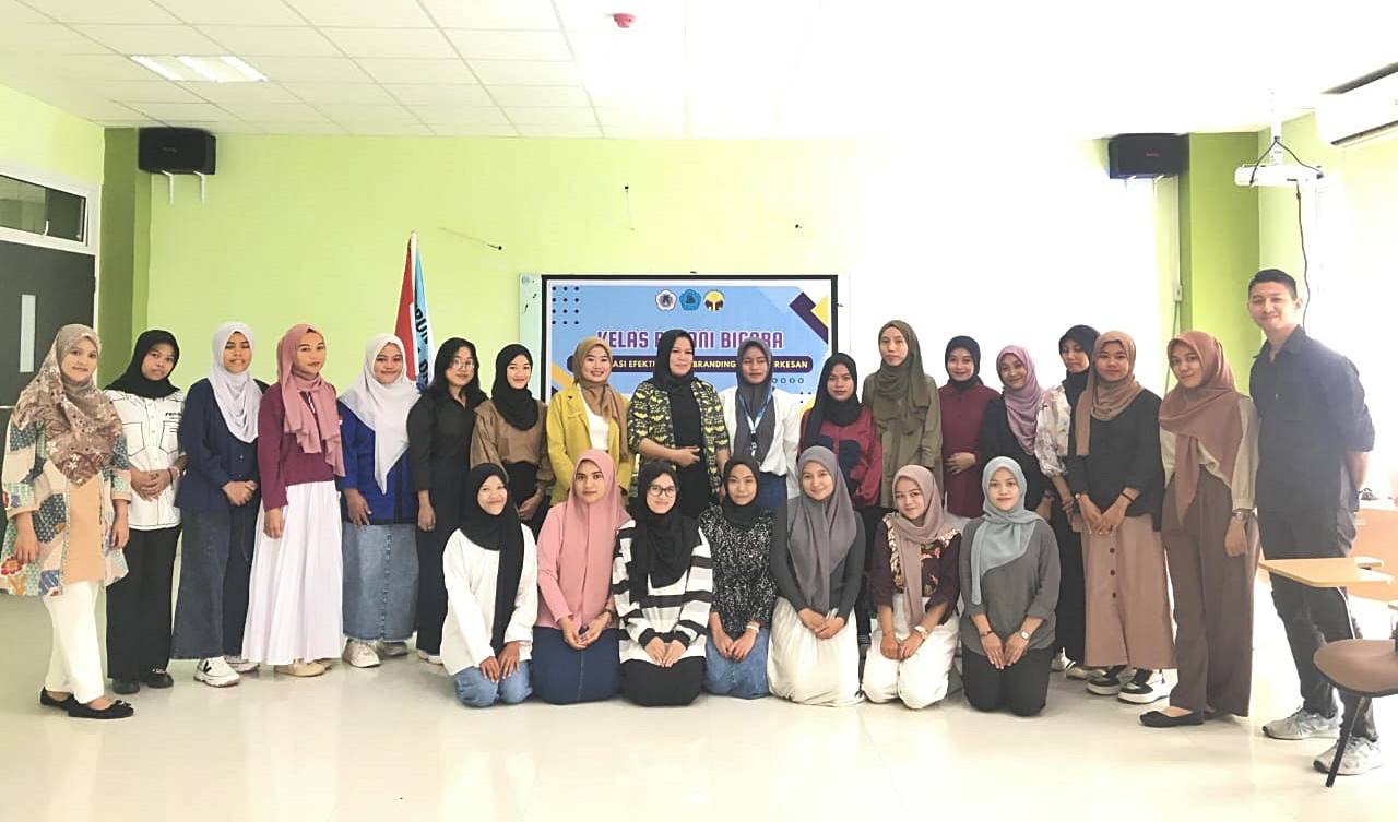 Tingkatkan Kemampuan Public Speaking, FSB UNG Gelar Pelatihan Kelas Berani Berbicara