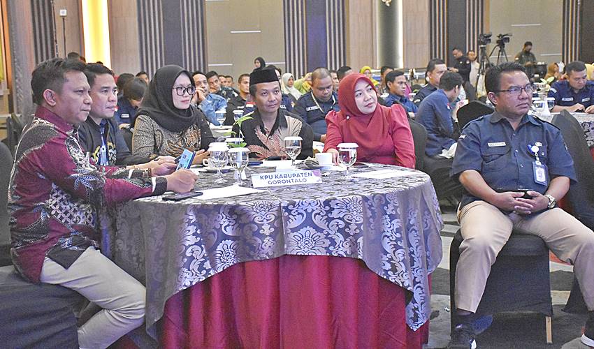 Komisioner KPU Kabgor Ikuti Evaluasi Pelaksanaan Coklit Tingkat Provinsi