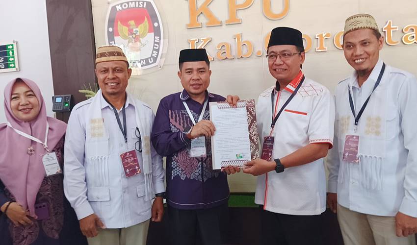 Resmi Mendaftar ke KPU, Roni-Adnan Patok Target Kemenangan 50 Persen