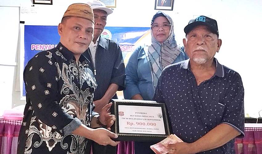 30 KPM Botubarani Terima BLT Dana Desa
