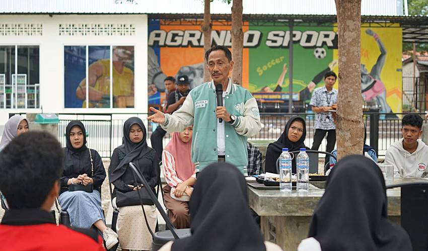 Diskusi Ringan dengan Generasi Milenial, Gaya Baru Nelson dalam Berkampanye