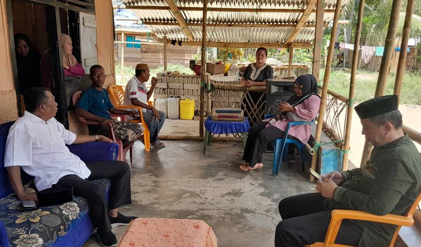Blusukan di Dua Desa, Paslon BUPATI Tampung Keluhar Warga Tentang Masalah PDAM