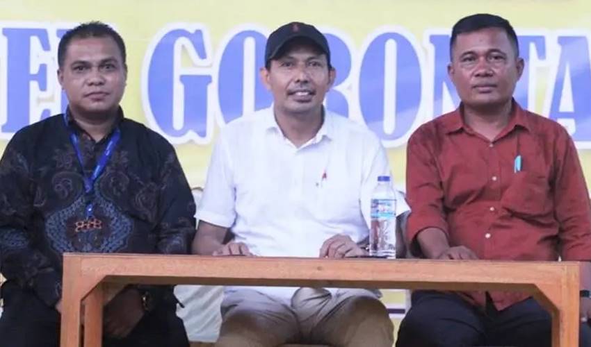 Pilkada Kabgor_ Seorang ASN Diadukan ke Bawaslu, Diduga Gegara Rusak Baliho Paslon