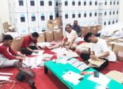 Proses Pengepakan Logistik Pilkada di KPU Gorut Diawasi Bawaslu