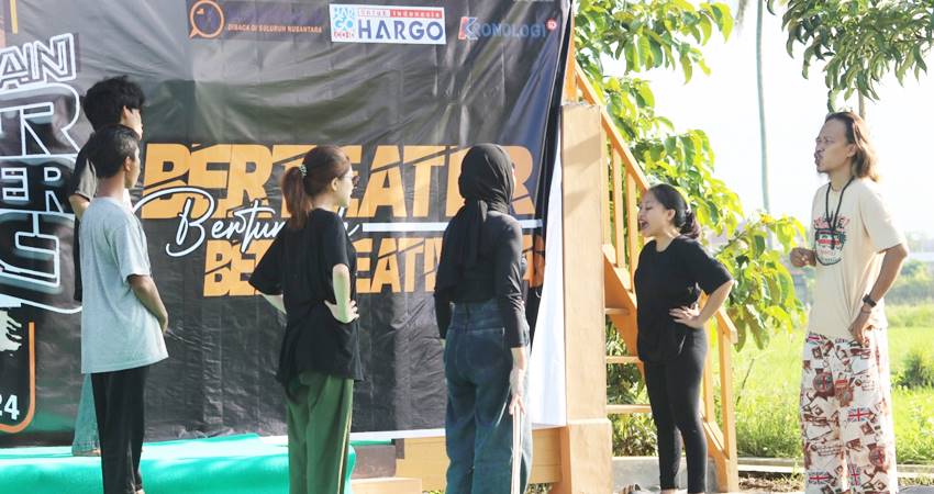Pendaftar PELDASTER tengah melakukan persiapan jelang pengukuhan yang akan dilaksanakan pada Ahad (17/11/2024).