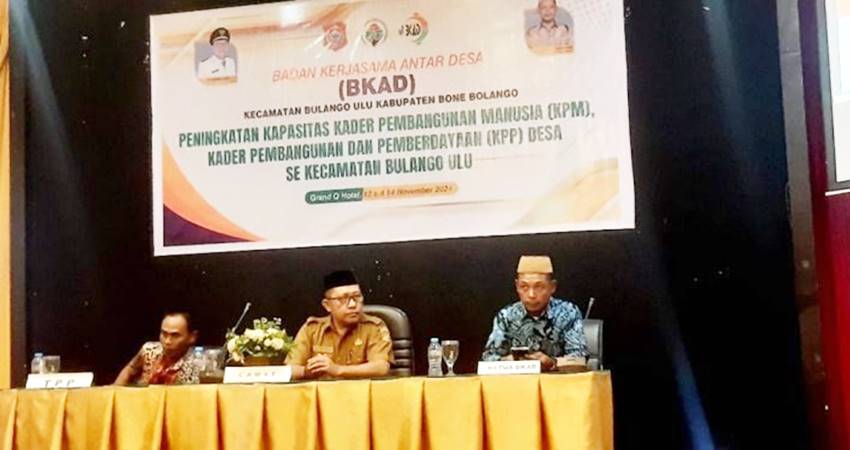 Suasana pelaksanaan kegiatan peningkatan kapasitas KPM dan KPP desa di Grand Q Hotel Kota Gorontalo, Selasa (12/11/2024).
