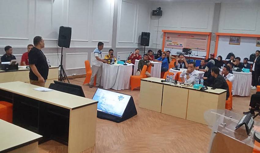 Pilkada Gorut_ Saksi Paslon Nomor Urut 2 dan 3 Enggan Tandatangani Berita Acara Pleno Rekapitulasi KPU