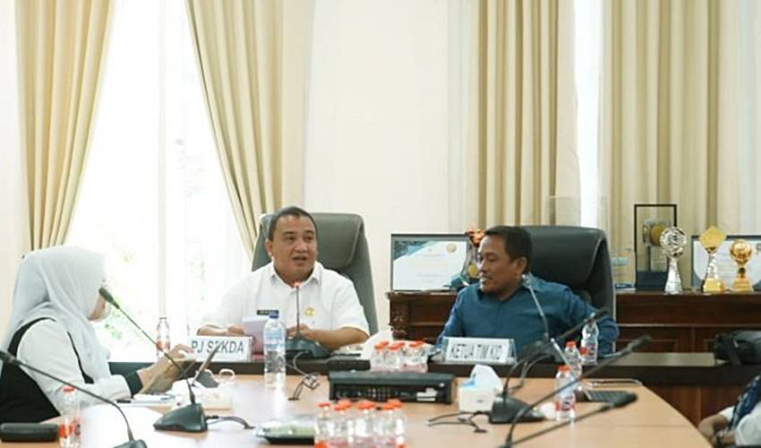 Reflin_ Hubungan Warga dengan Pemerintahan Kian Terbuka