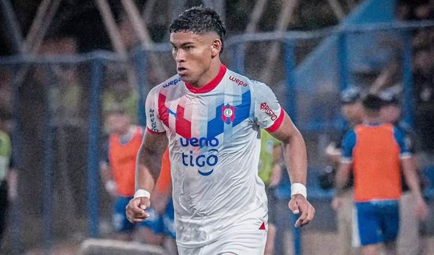 Bek Cerro Porteno, Diego Leon (c) Diego Leon Official IG