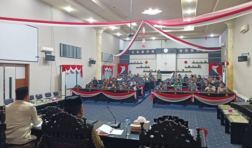 Rapat Paripurna Tiga Ranperda DPRD Kabgor Molor Gegara Ini