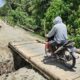 Jembatan Nyaris Ambruk di Wonosari_ Warga Bertaruh Nyawa, Pemerintah Diam Seribu Bahasa