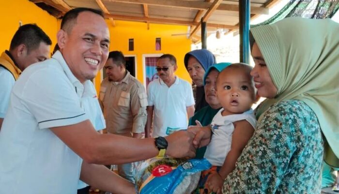Bantu Warga Tertimpa Bencana di Telaga Biru, Ketua DPRD Kabgor Ucapkan Terima Kasih ke RH
