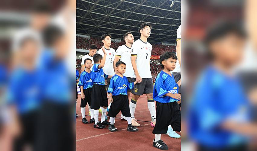 Adeen, Bocah TK Asal Gorontalo Terpilih Jadi Player Escort di Laga Indonesia VS China
