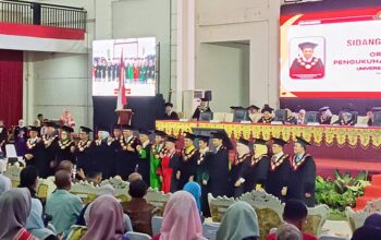 Kukuhkan 11 Guru Besar, UNG Ukir Sejarah Akademik