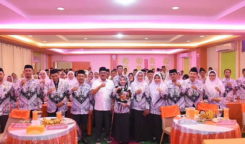 Bupati Rum: Guru Sangat Berperan Memajukan Kehidupan Bangsa