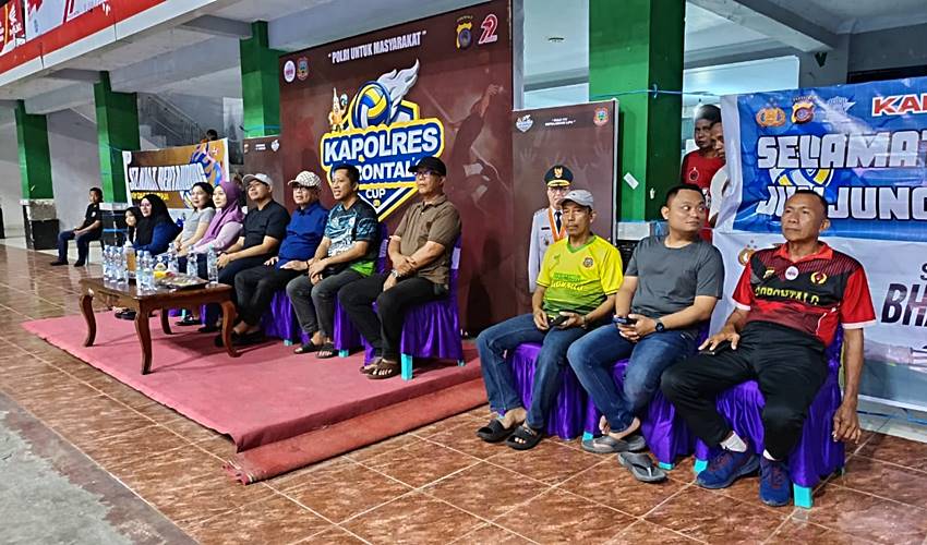 Bupati Sofyan Apresiasi Turnamen Volleyball Kapolres Cup