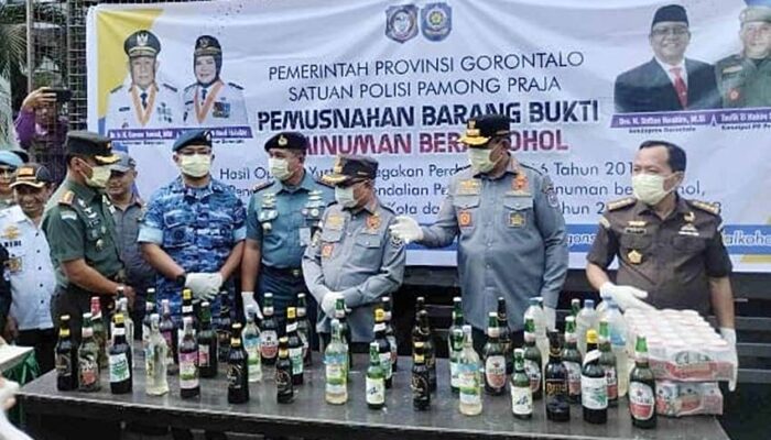 Ribuan Liter Miras Hasil Sitaan Satpol PP Dimusnahkan