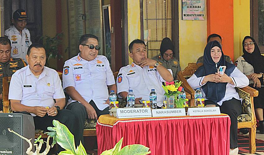 Satpol PP Kampanye Edukatif di SMA 1 Limboto Barat, Mulai Soal Ketertiban Hingga Penanganan HIV_AIDS