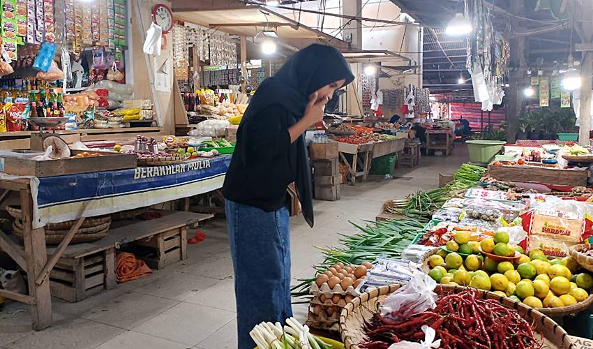 Warga Keluhkan Lonjakan Harga Bahan Pokok di Pasar Tradisional Tilamuta