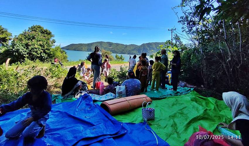 Waspada Tsunami, Warga Kecamatan Bilato Mulai Mengungsi'