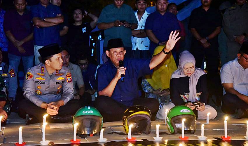 Bareng Pengemudi Ojol, Gubernur Kirim Doa untuk Almarhum Affan Kurniawan