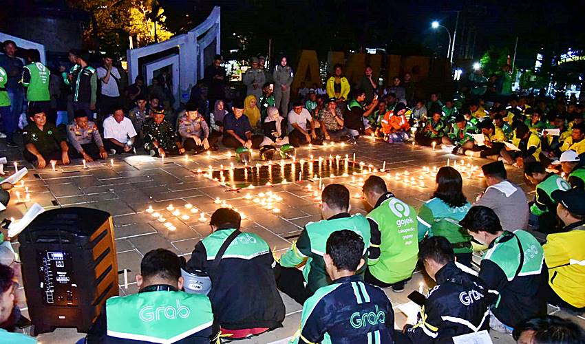 Gubernur Gusnar Berduka Cita Atas Wafatnya Affan Kurniawan