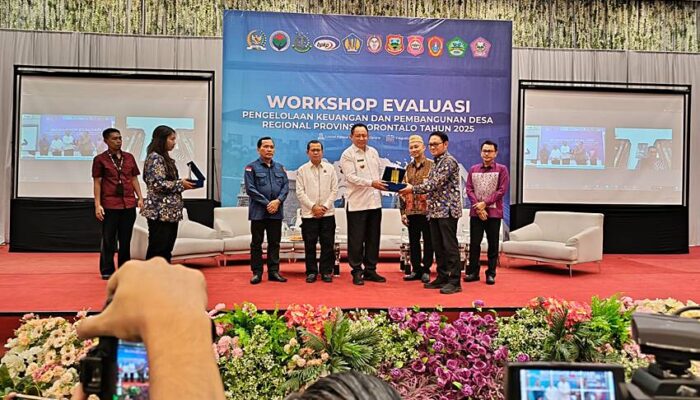 Hadiri Evaluasi Pengelolaan Keuangan Desa, Gubernur Gusnar Tekankan Tiga Isu Prioritas