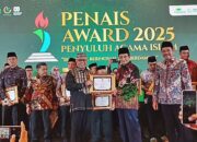 Peduli dengan Program Keagamaan, Bupati Sofyan dapat Penghargaan dari Kemenag RI