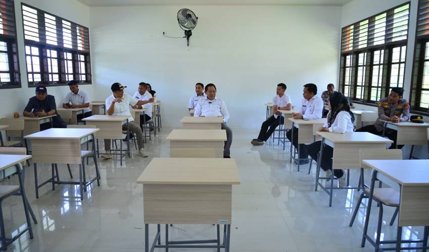 Gubernur Gusnar Tinjau Sekolah Rakyat Rintisan di Botumoito