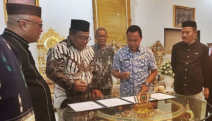Pemprov dan Pemkab Gorontalo Teken MoU Soal Pinjam Pakai Lapangan Golf Yosonegoro